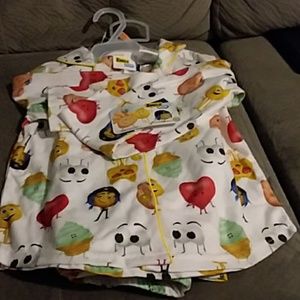 Girls 2 piece Emoji pajamas
